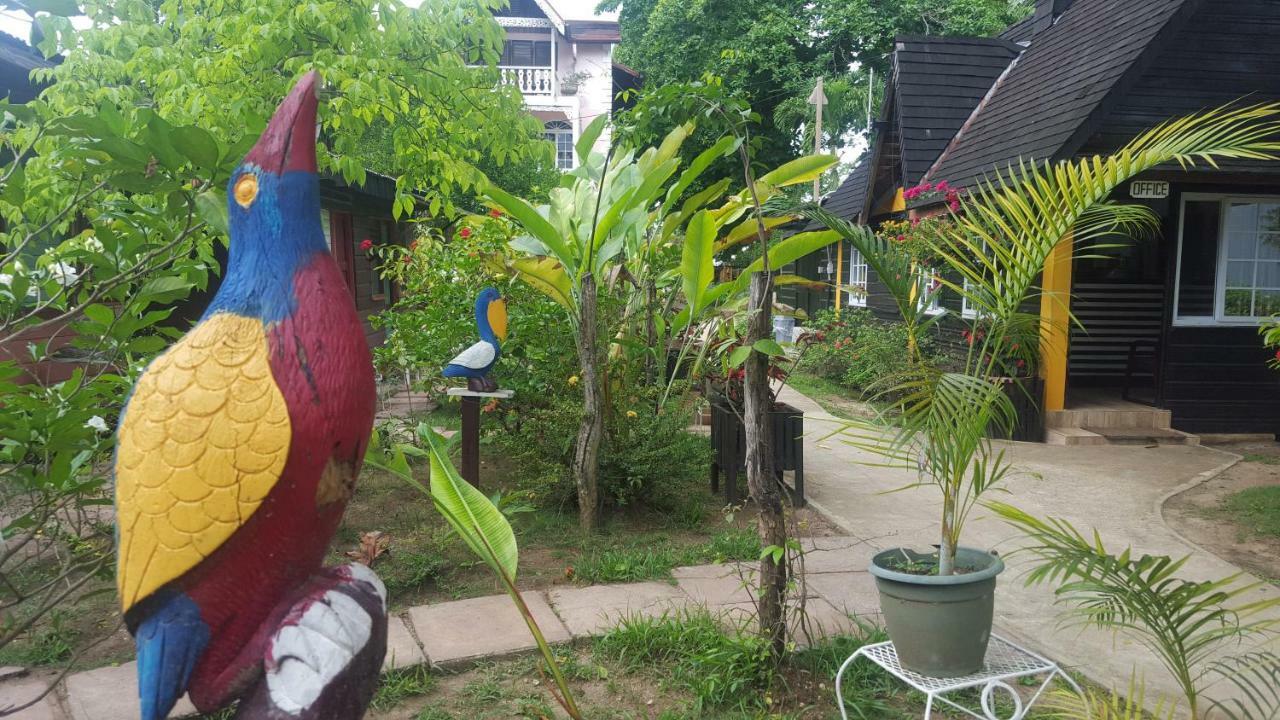 Secret Cabins At Firefly Beach Cottage Negril Exterior foto